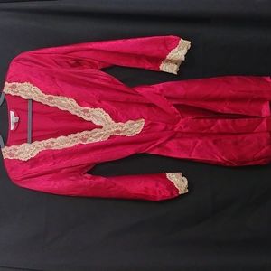 Morgan Taylor Red Robe with Pockets and Beige Lace Trim